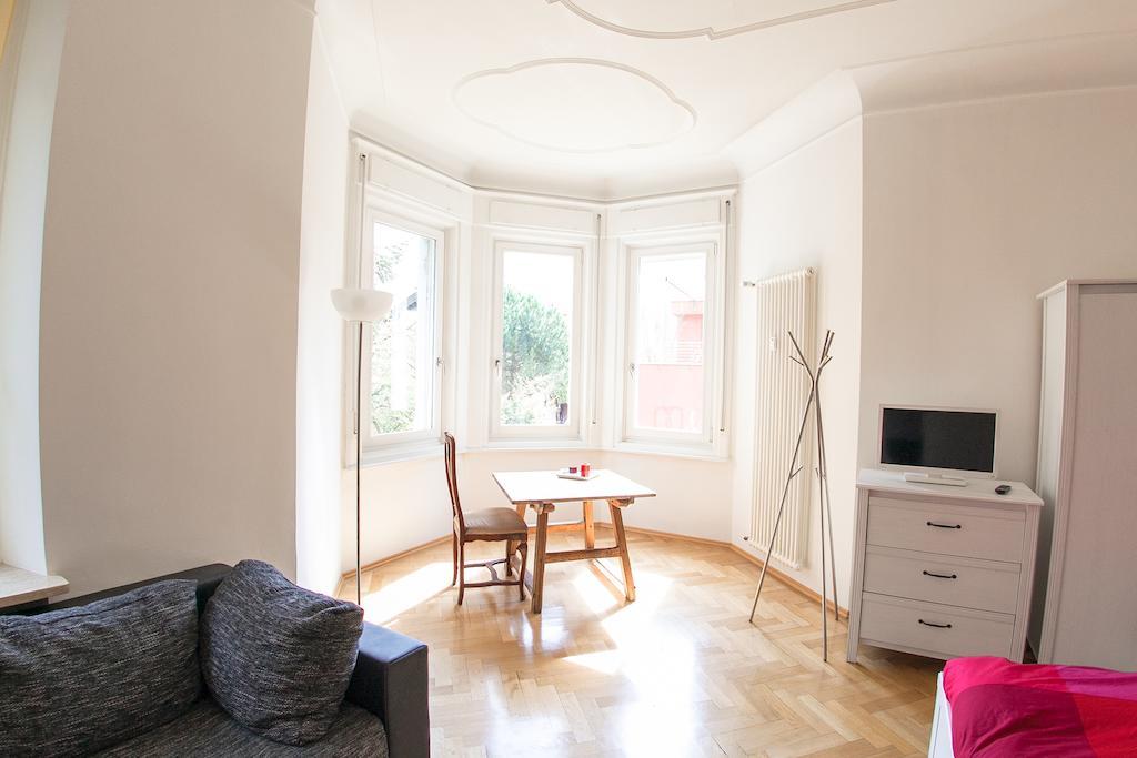 Villa Anita Rooms Bozen Chambre photo